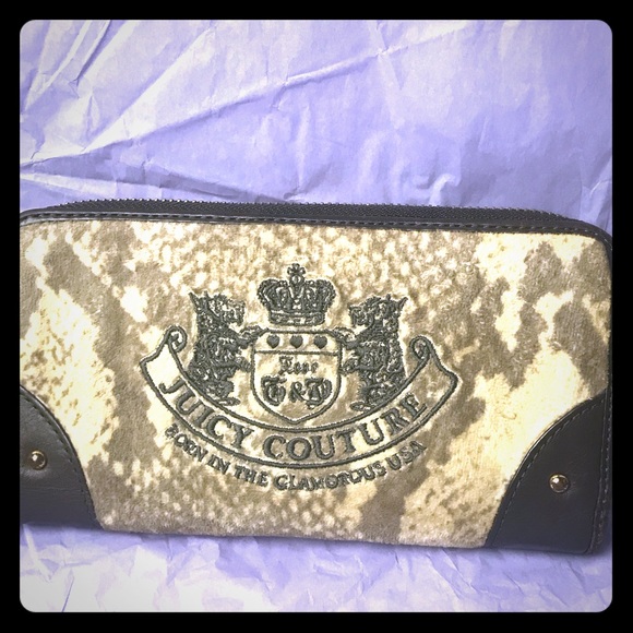 Juicy Couture Handbags - Juicy Couture wallet preloved vintage